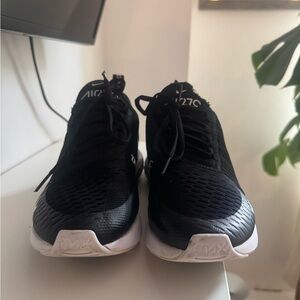 Nike Black and White Air Max Sneakers 270’s